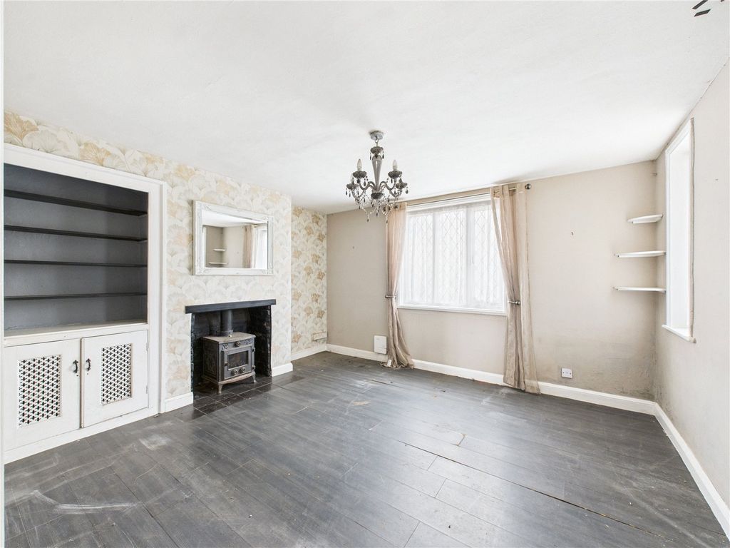 Property photo 2 of 10 2 - Picture No. 16