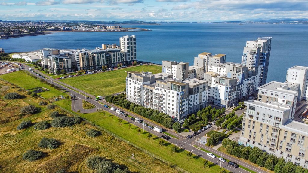 Property photo 1 of 17 Primary Property Image