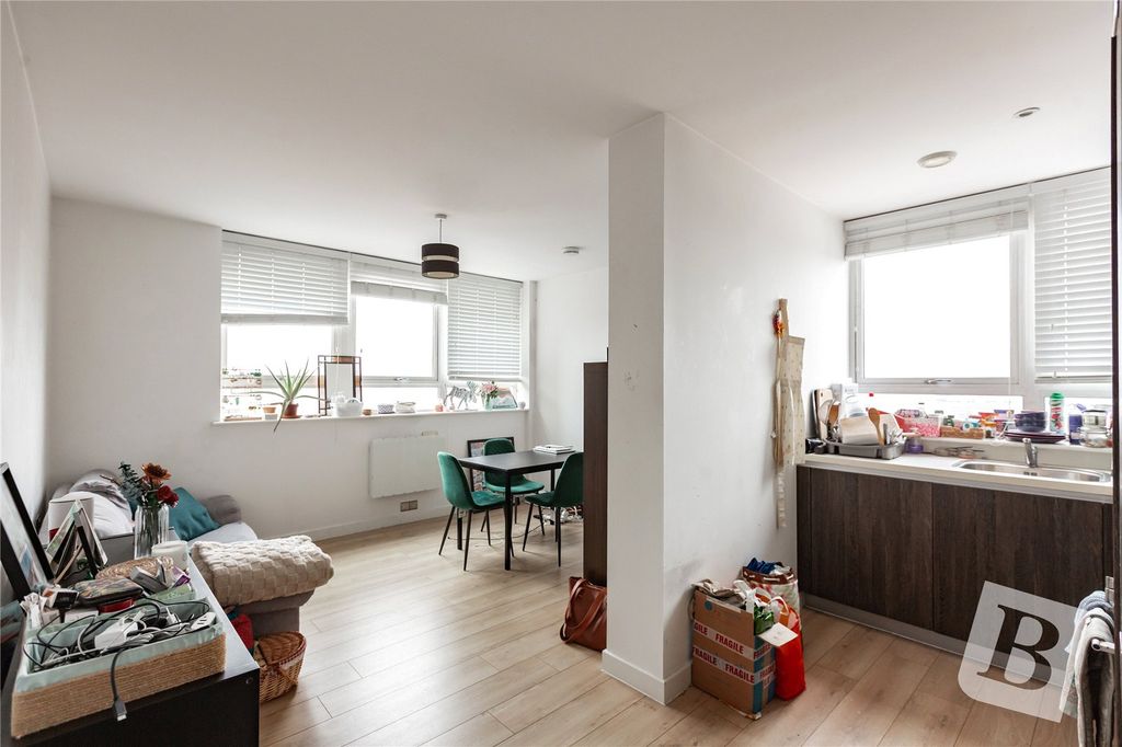 Property photo 2 of 11 Lounge/Diner