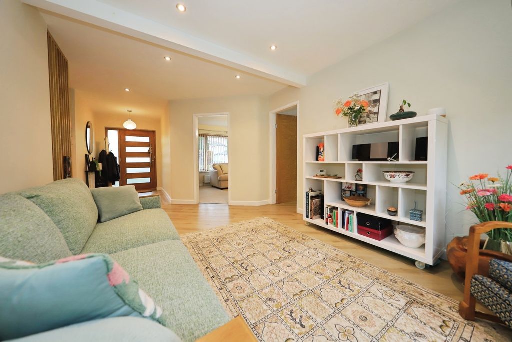 Property photo 3 of 16 Photo