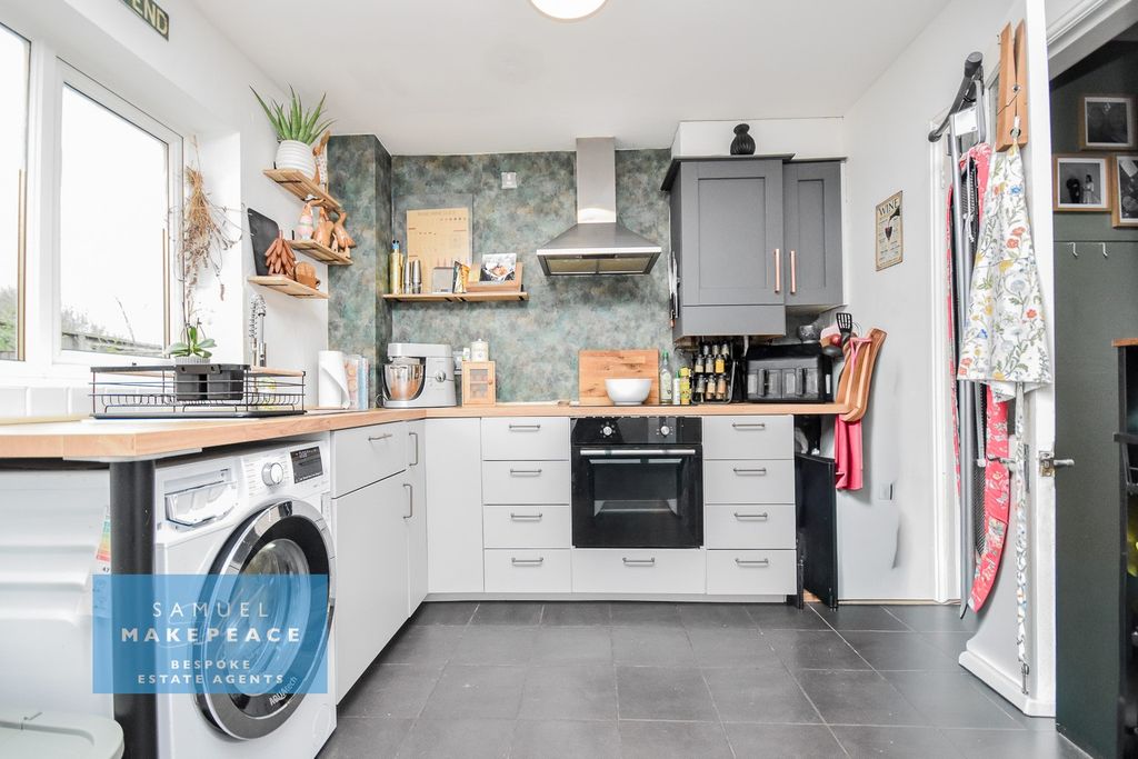 Property photo 2 of 17 Gallery