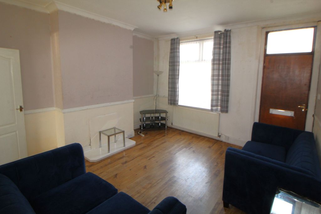 Property photo 2 of 6