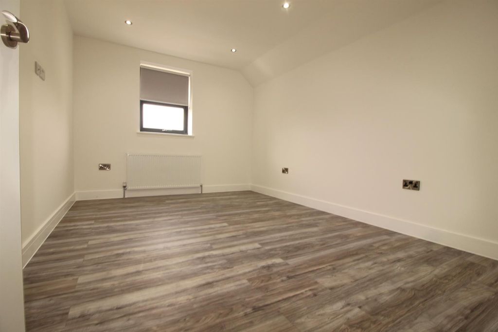 Property photo 3 of 4 Img_5933.Jpg