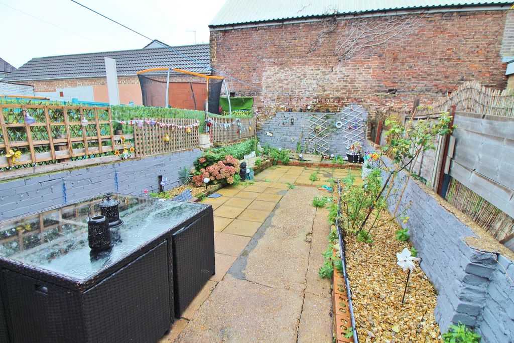 Property photo 3 of 9