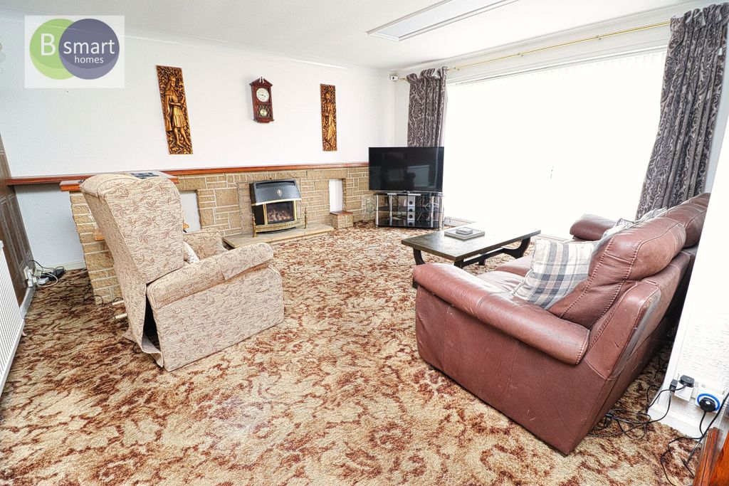 Property photo 2 of 13 Img_2805