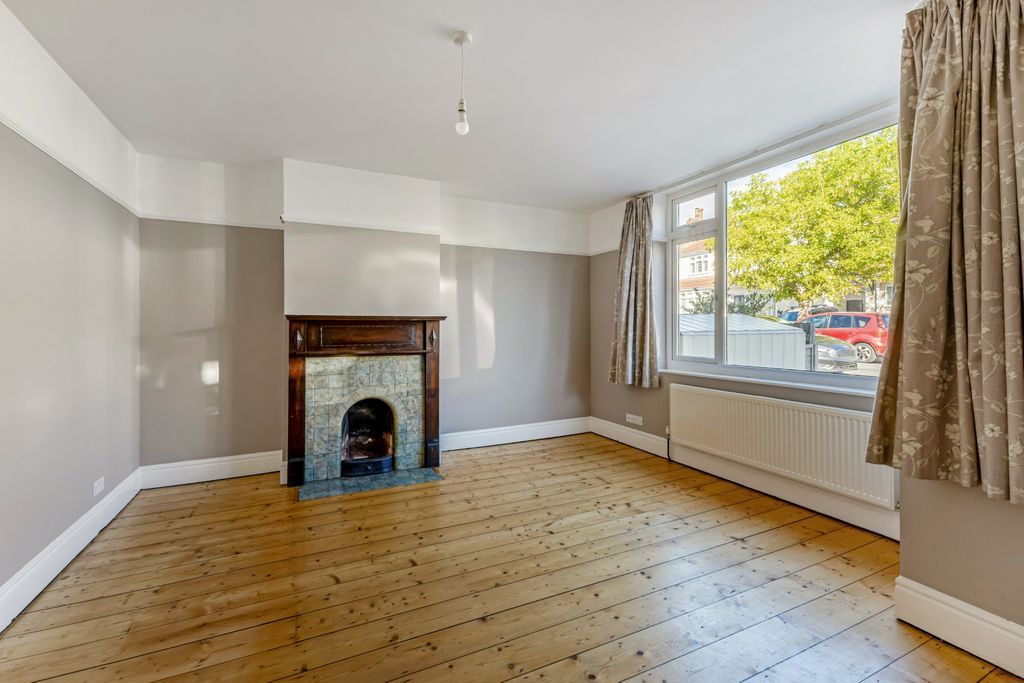 Property photo 2 of 13 Sitting Room