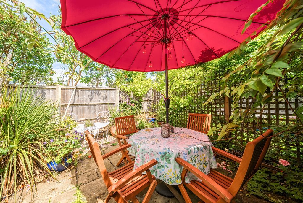 Property photo 3 of 19 1289749-4-6842ce6...