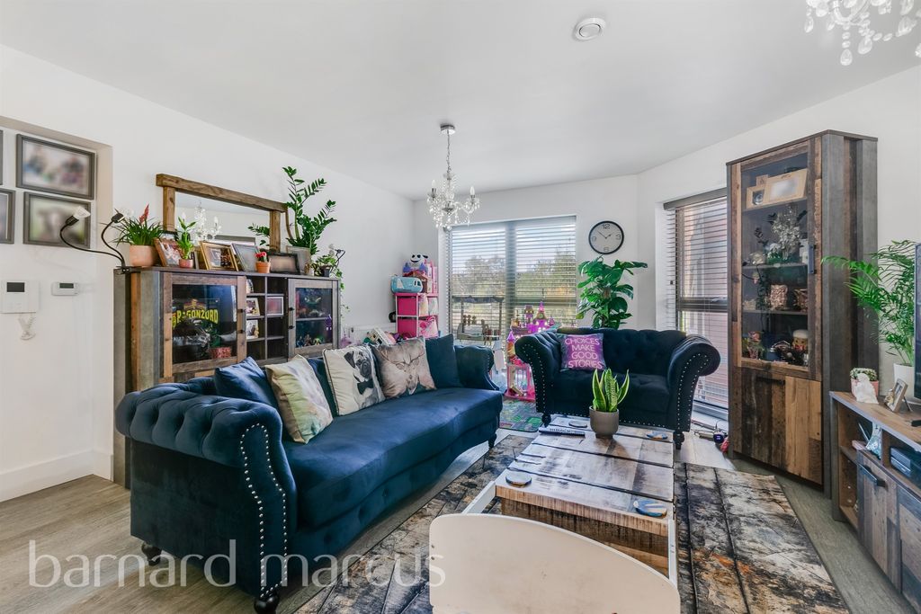 Property photo 2 of 10