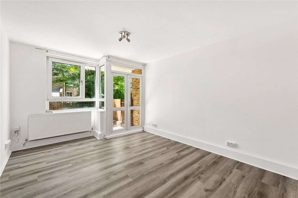 Property photo 2 of 12 Picture No. 13