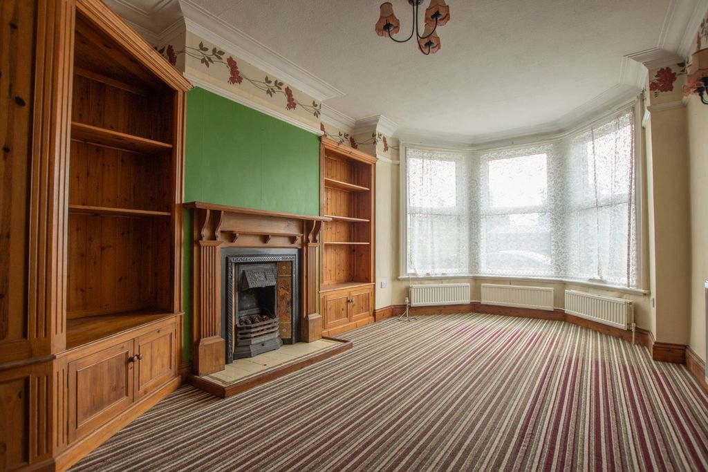 Property photo 3 of 23 4886217