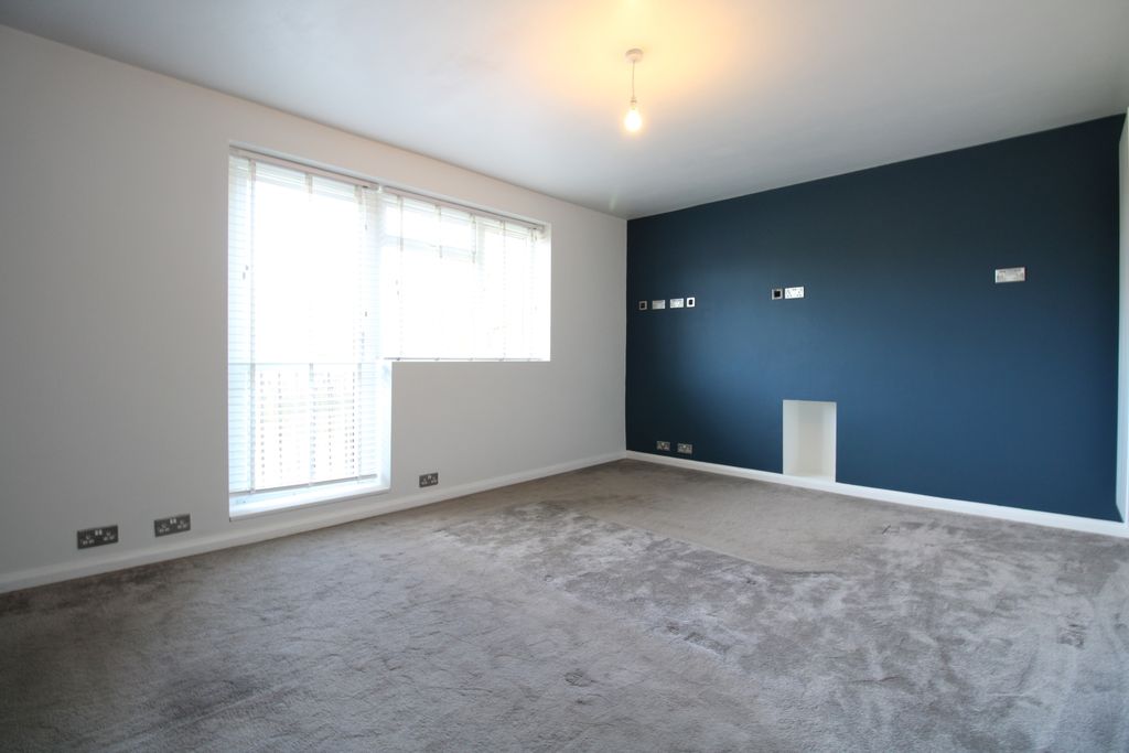 Property photo 2 of 10 Img_8096