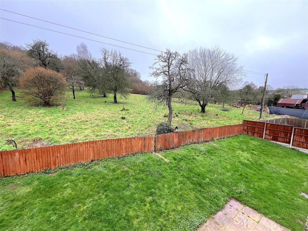 Property photo 2 of 13 Garden.Jpg
