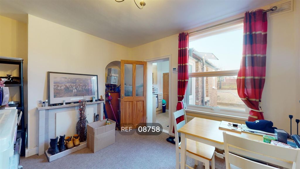 Property photo 3 of 12 Dining Room