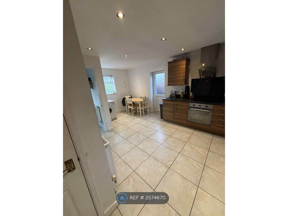 Property photo 3 of 8 Kitchen/Diner
