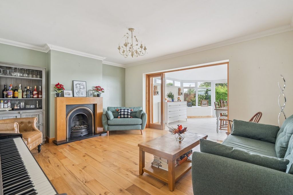 Property photo 2 of 22