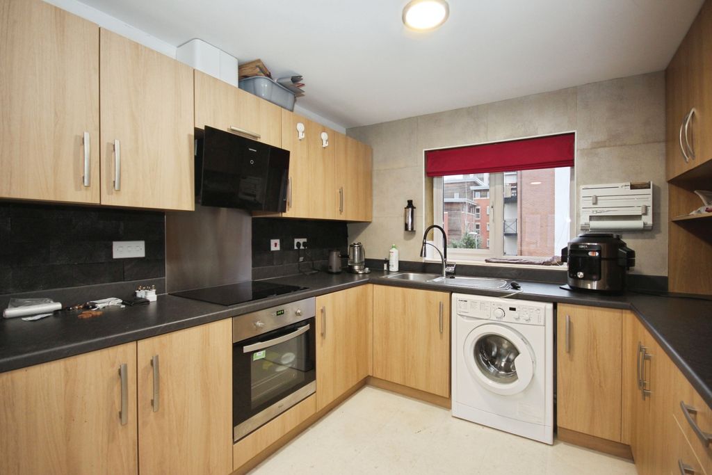 Property photo 2 of 14