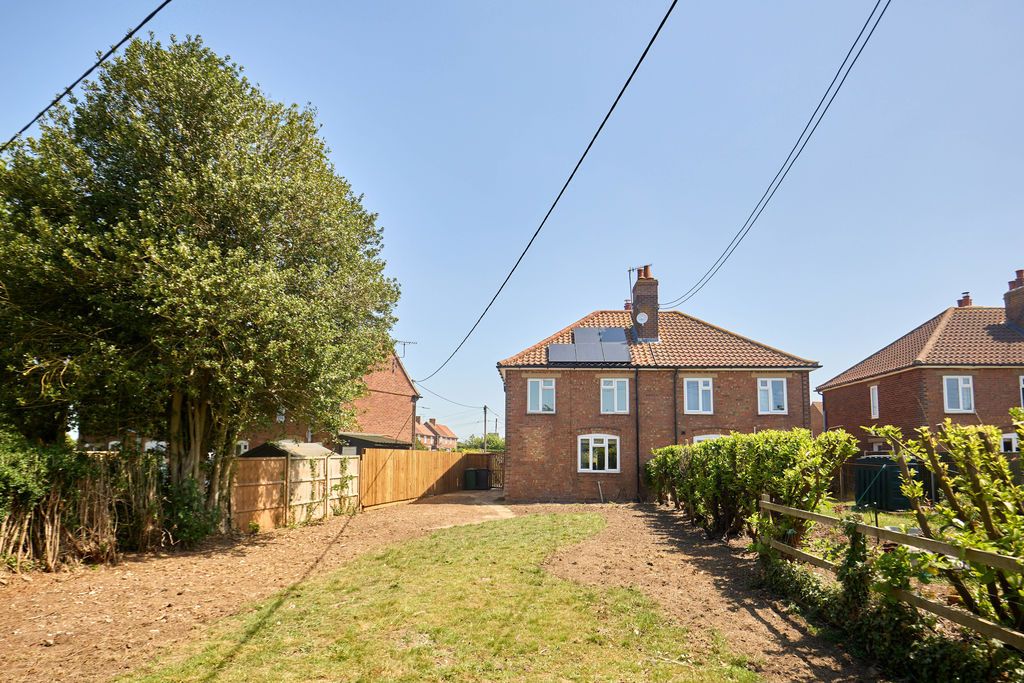 Property photo 2 of 29 Photo 31