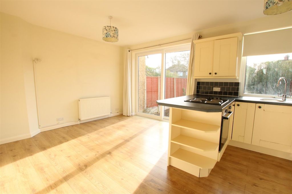 Property photo 3 of 12 Img_4496.Jpg