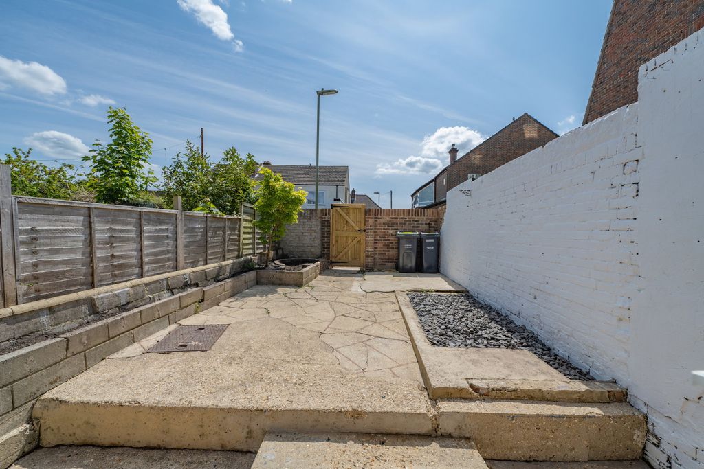 Property photo 3 of 16