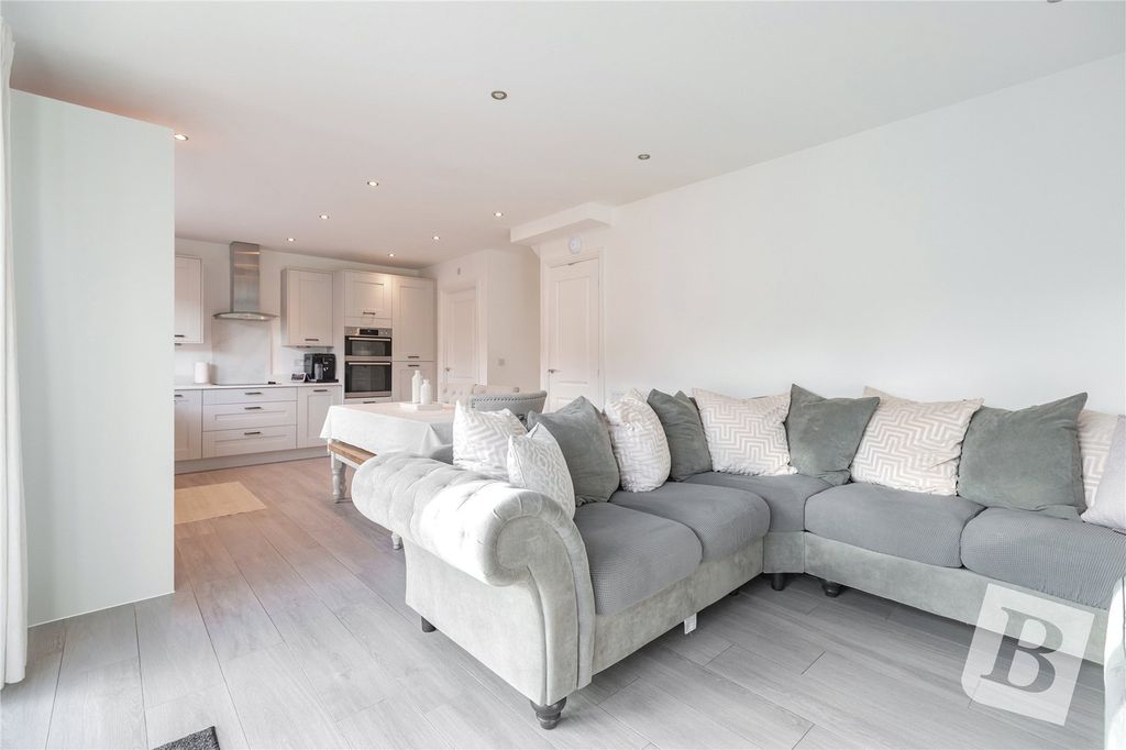 Property photo 2 of 30 Kitchen/Diner