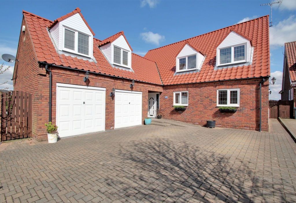 Property photo 1 of 34