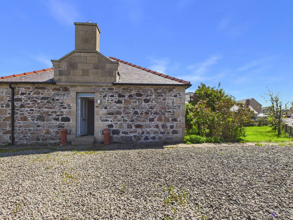 Property photo 3 of 24