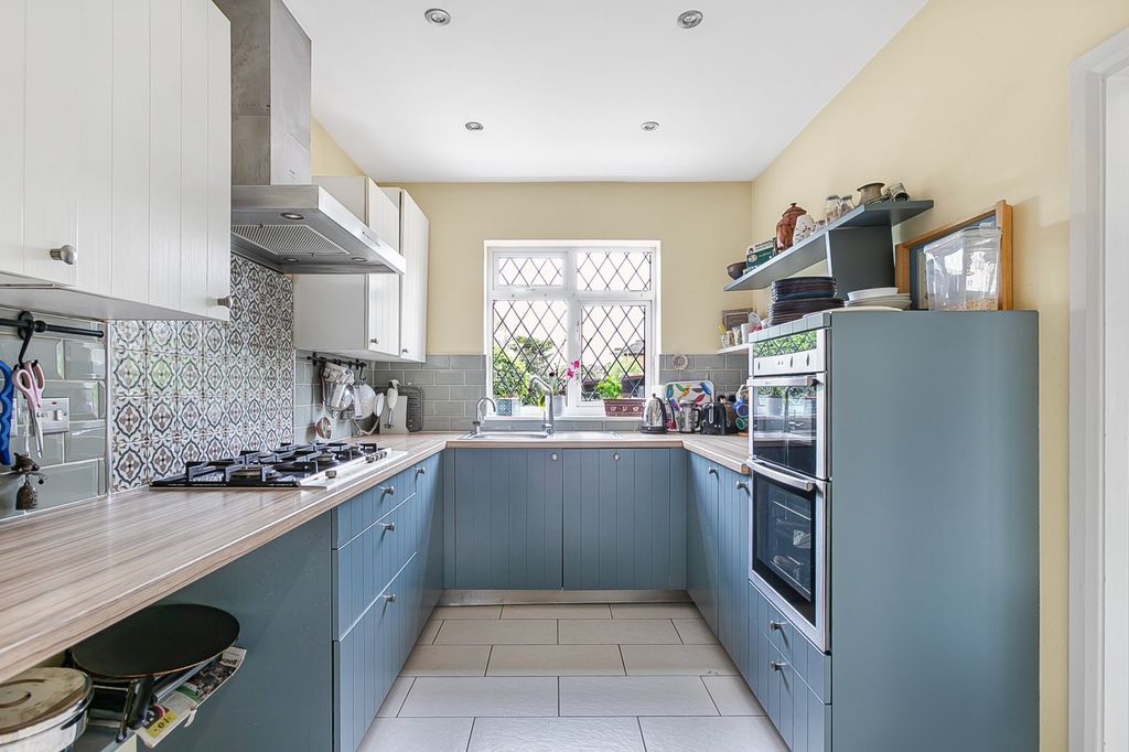 Property photo 3 of 24 Picture No. 18