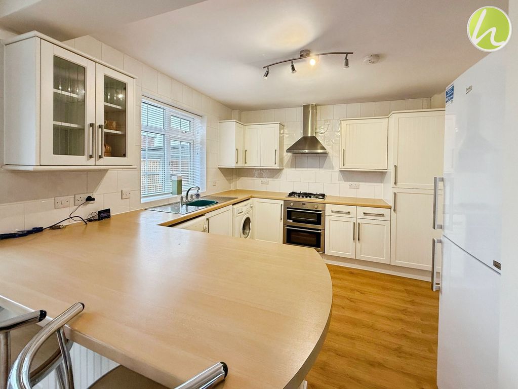 Property photo 3 of 19