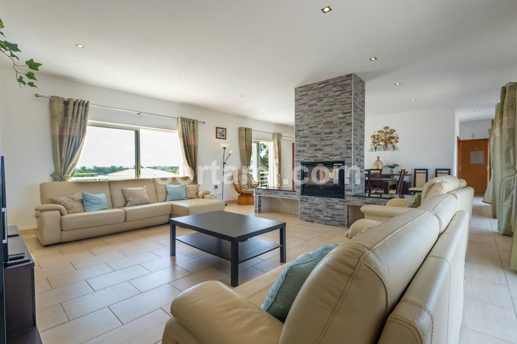 Property photo 2 of 46