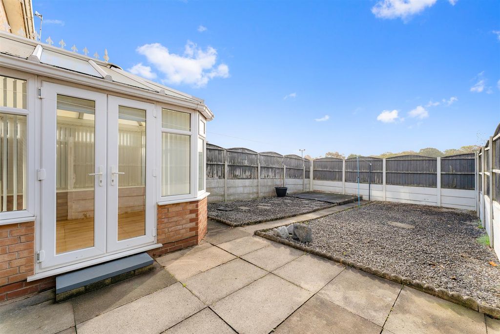 Property photo 3 of 15 59 Manorwood Garden.Jpg