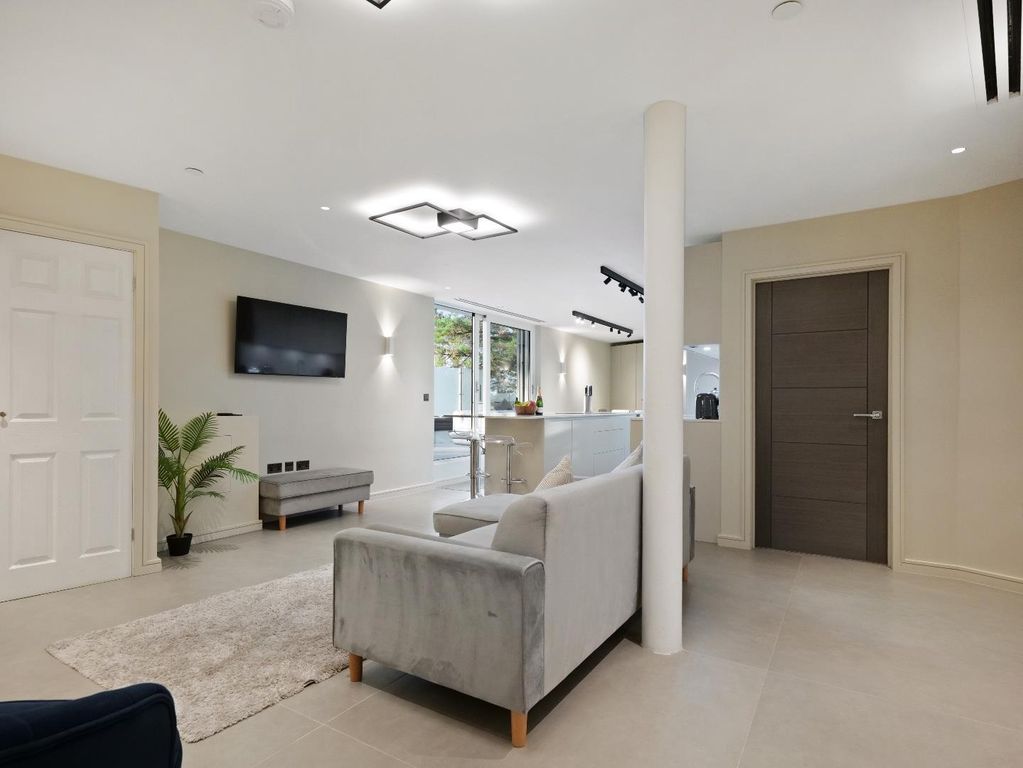 Additional image 7 of 3 bed flat for saleBanks Road, Poole BH13