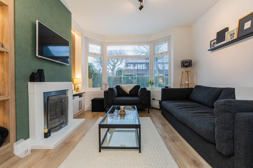 Property photo 3 of 27 Picture No. 10