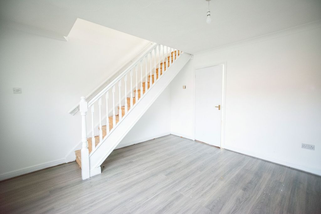 Property photo 3 of 15 Living Room