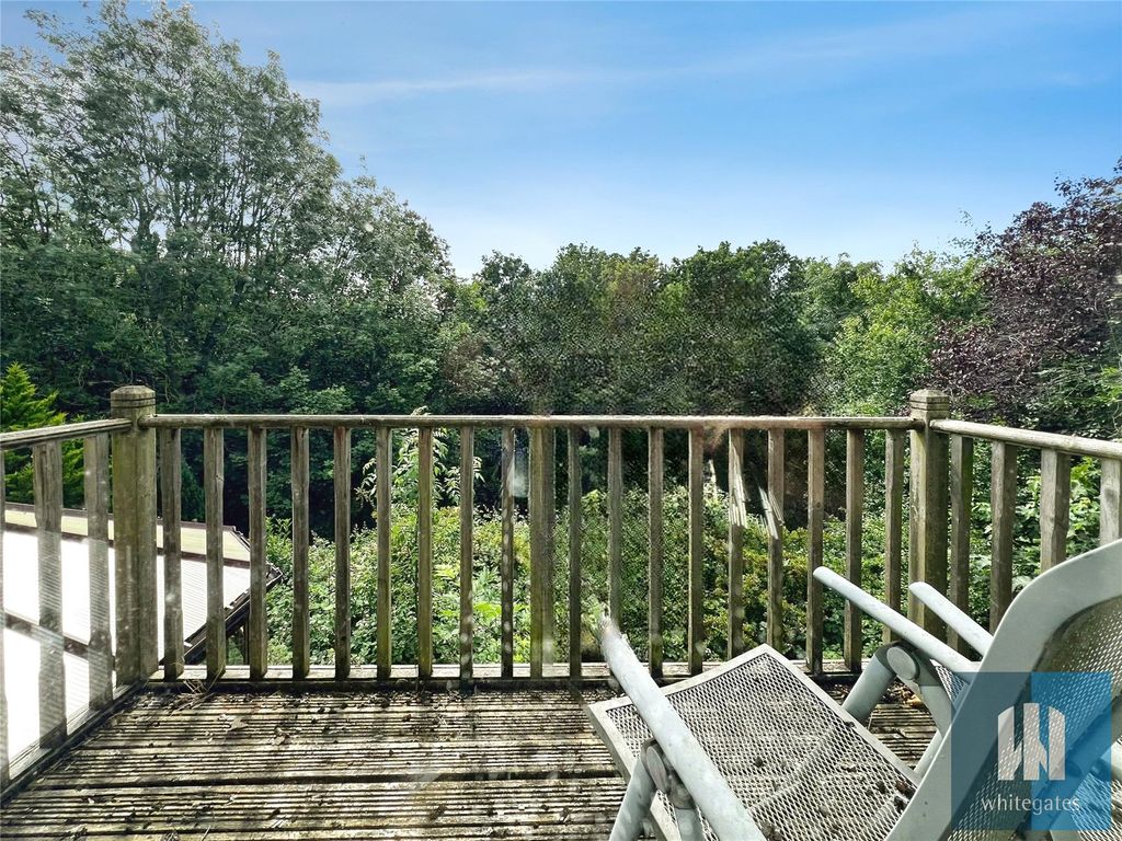 Property photo 2 of 3 Picture No. 21
