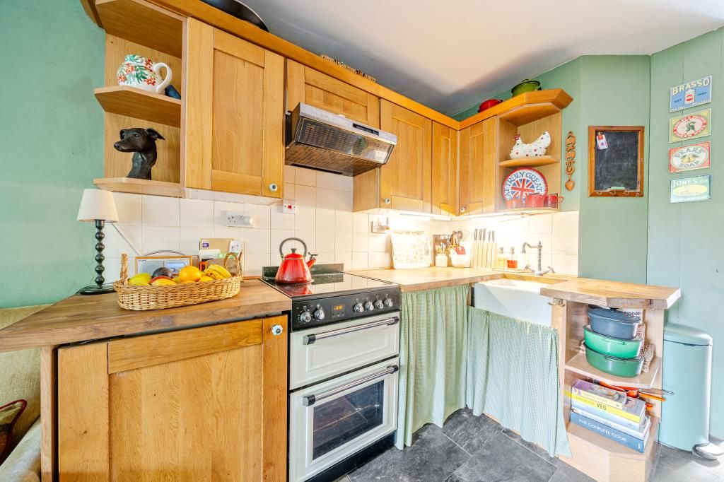 Property photo 3 of 15 Kitchen