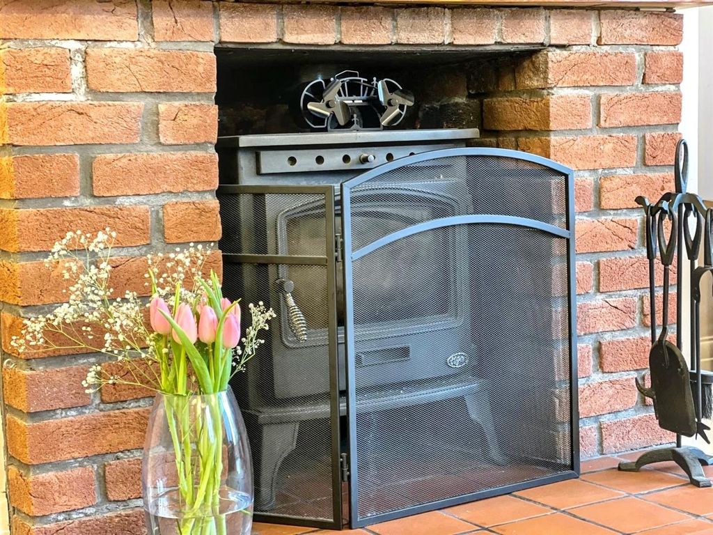 Property photo 3 of 29 Living Room