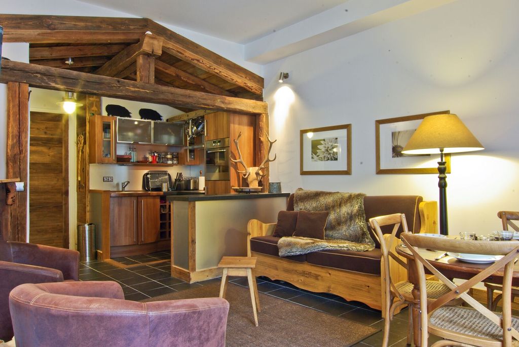 Property photo 1 of 8 Chamonix Apartment F