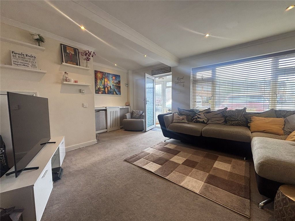 Property photo 3 of 18 Picture No. 26