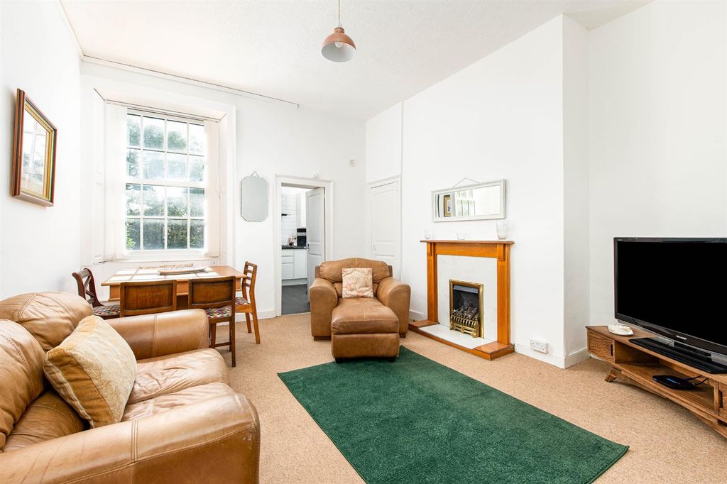 Property photo 1 of 16 Sitting_1.Jpg