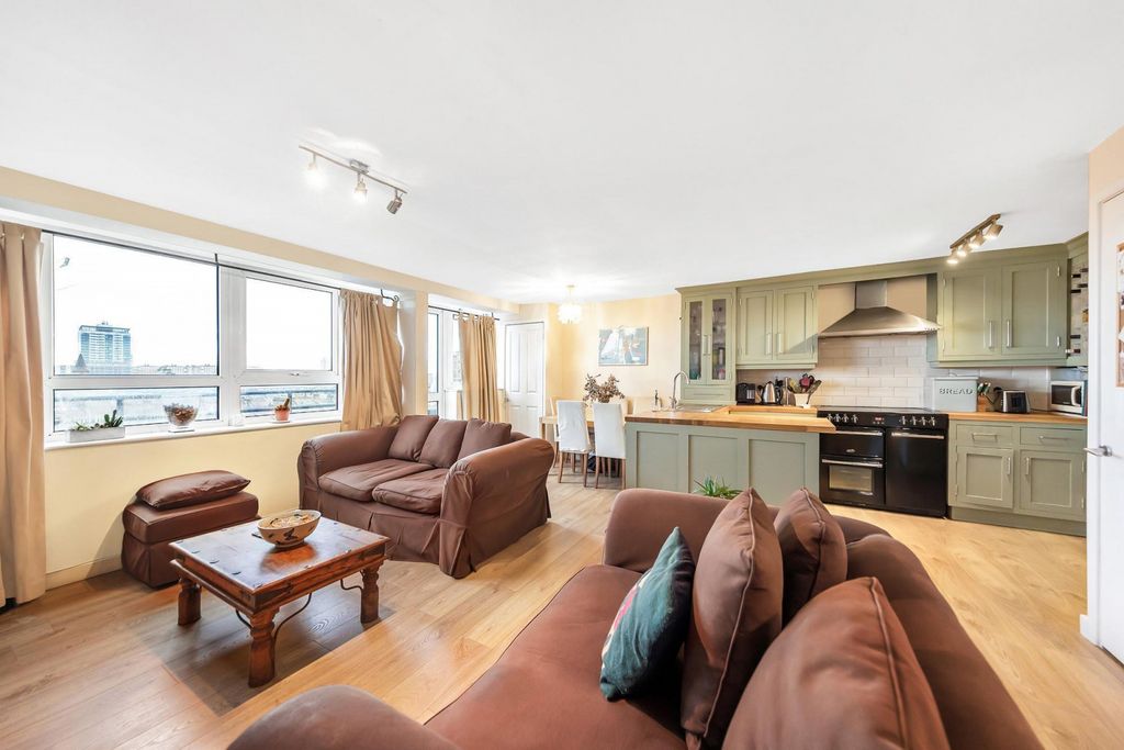 Property photo 2 of 10 Reception