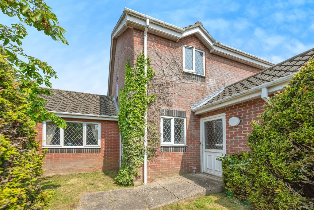 Property photo 1 of 17