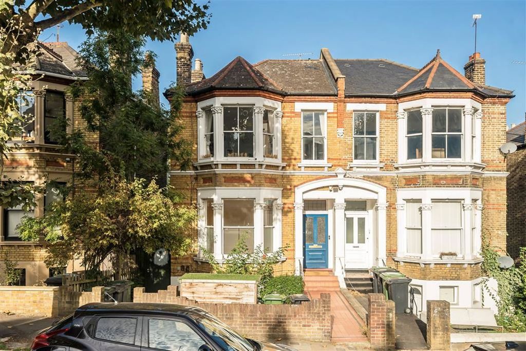 Property photo 1 of 8