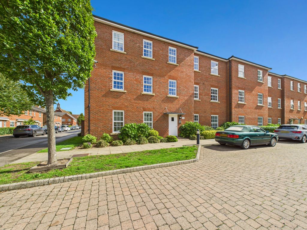 Property photo 1 of 15 Two Bedroom Apartment For Sale