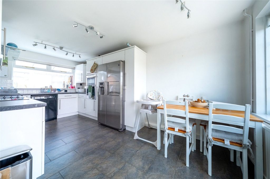 Property photo 1 of 16 Picture No. 04
