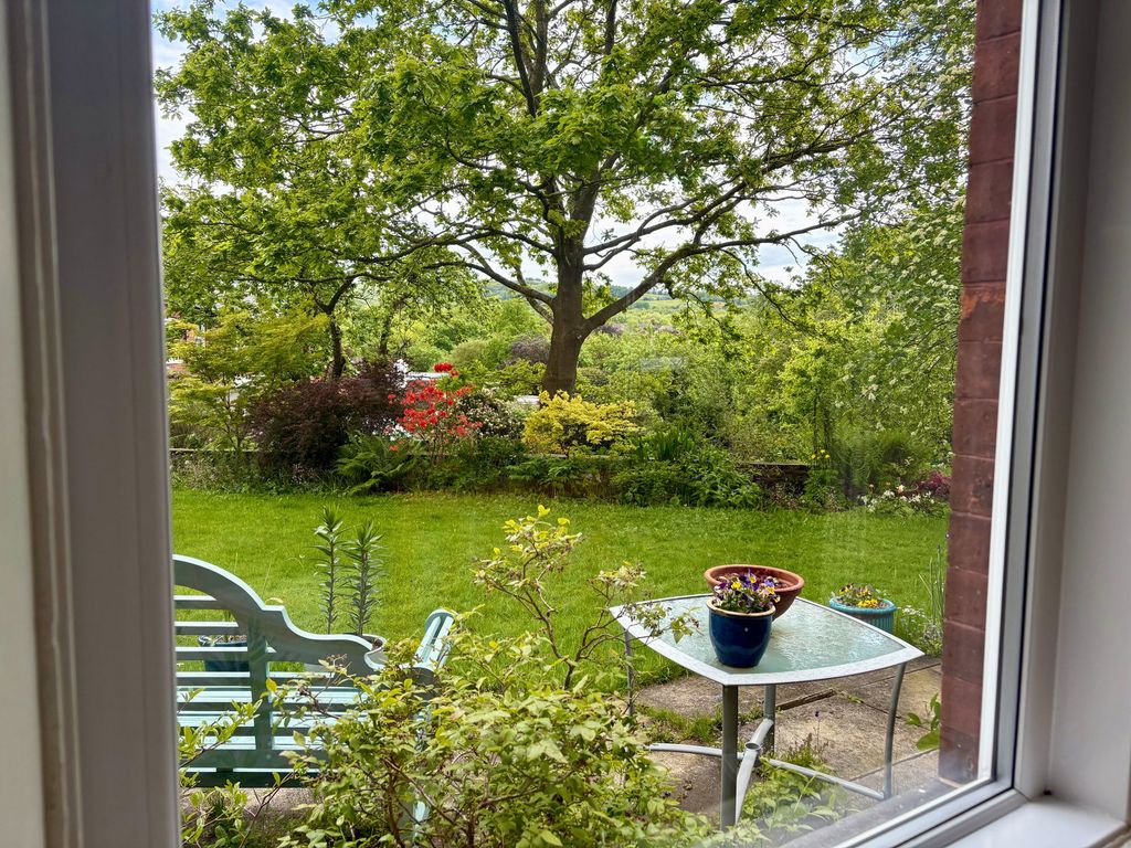 Property photo 1 of 37