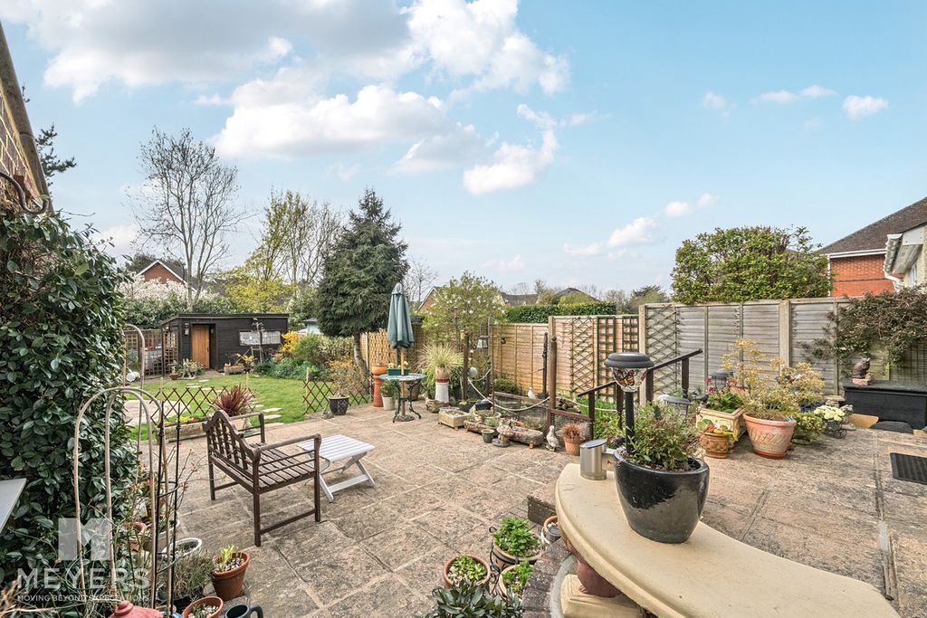 Property photo 2 of 20