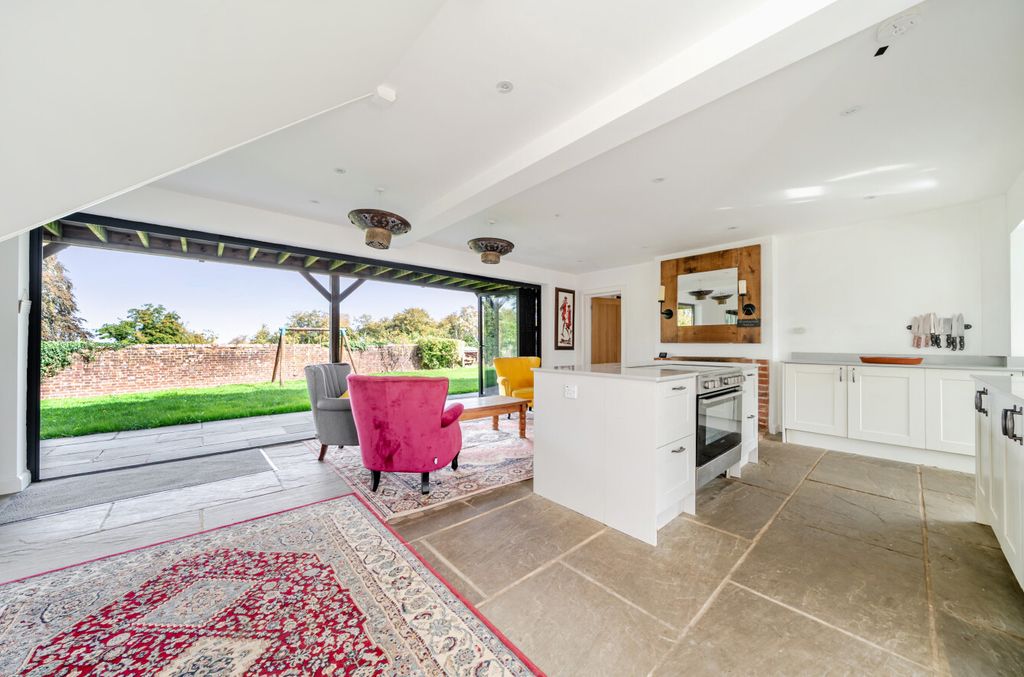Property photo 2 of 21 1525288-19-6Ab526...