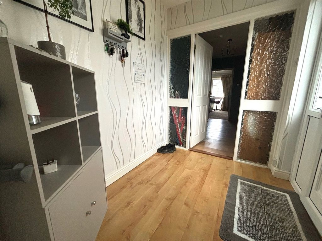 Property photo 3 of 27 Picture No. 10