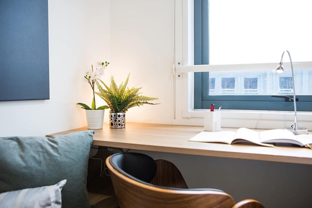 Property photo 2 of 10 Bedroom