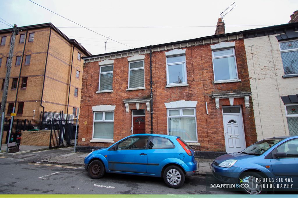 Property photo 1 of 13